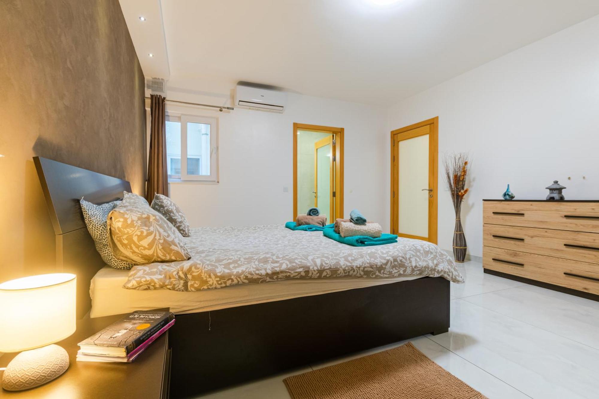 Apartment New Spacious 3 Bdr 2 Bth Balcony 7 St. Paul's Bay